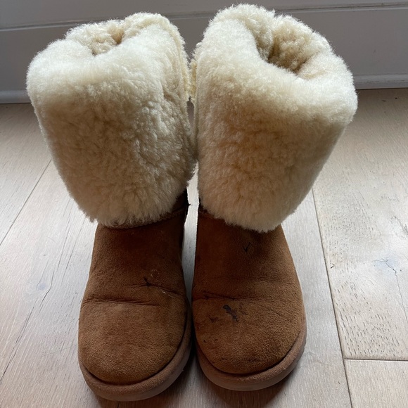 UGG Women's Tan and Cream Sheepskin Slippers - Picture 1 of 10